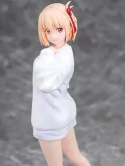 Phat Company as Manufacturer Lycoris Recoil - Nishikigi Chisato - 1/7 - Oversized Sweatshirt Ver. (Phat Company)
