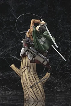 Kotobukiya Shingeki no Kyojin - Levi - ARTFX J - 1/8 Best