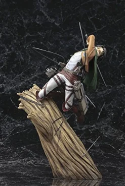 Kotobukiya Shingeki no Kyojin - Levi - ARTFX J - 1/8 Best