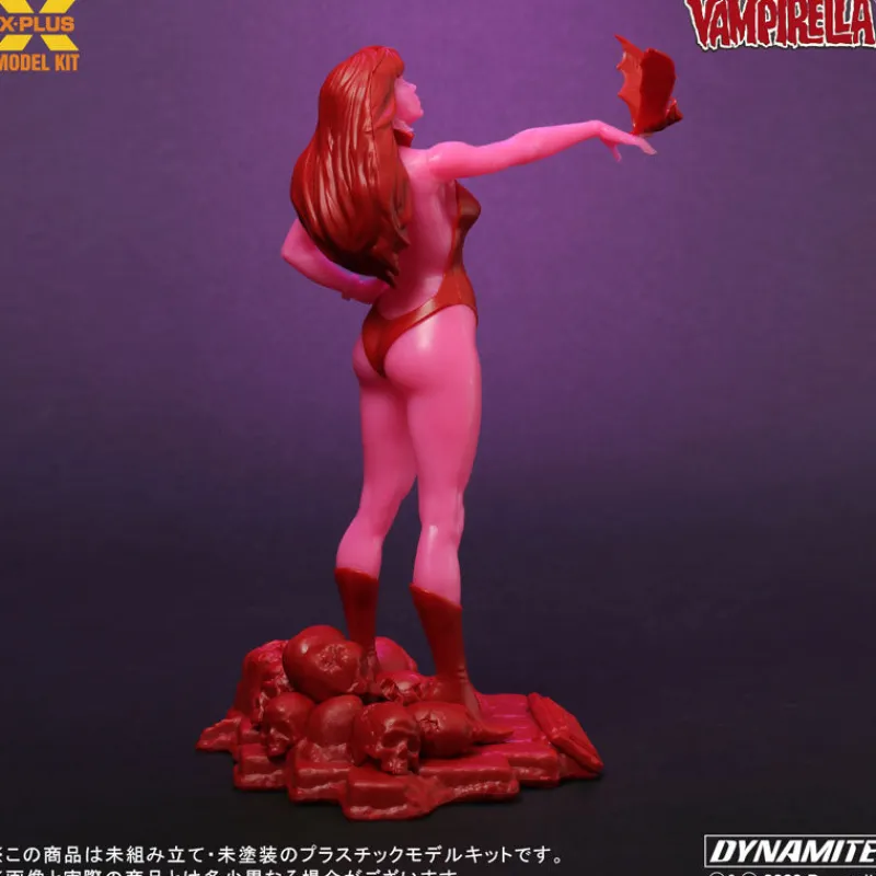 X-Plus Vampirella - Jose Gonzalez Edition - Glow in the Dark - 1/8 - Model Kit Sale