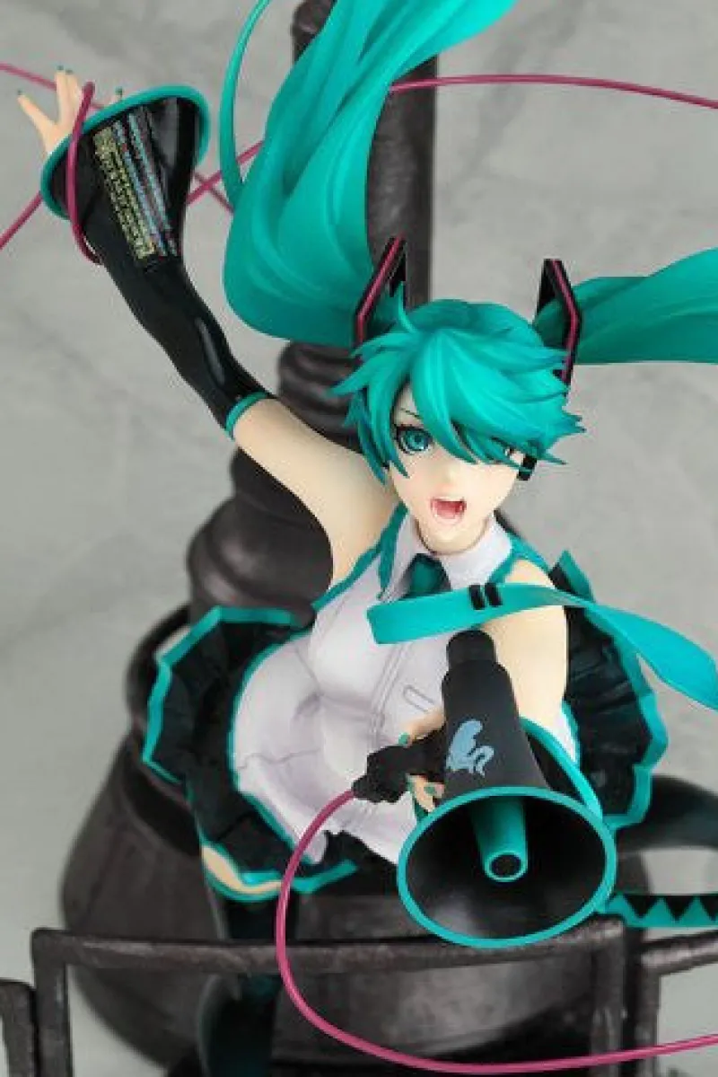 Good Smile Company Vocaloid - Hatsune Miku - 1/8 - Love is War